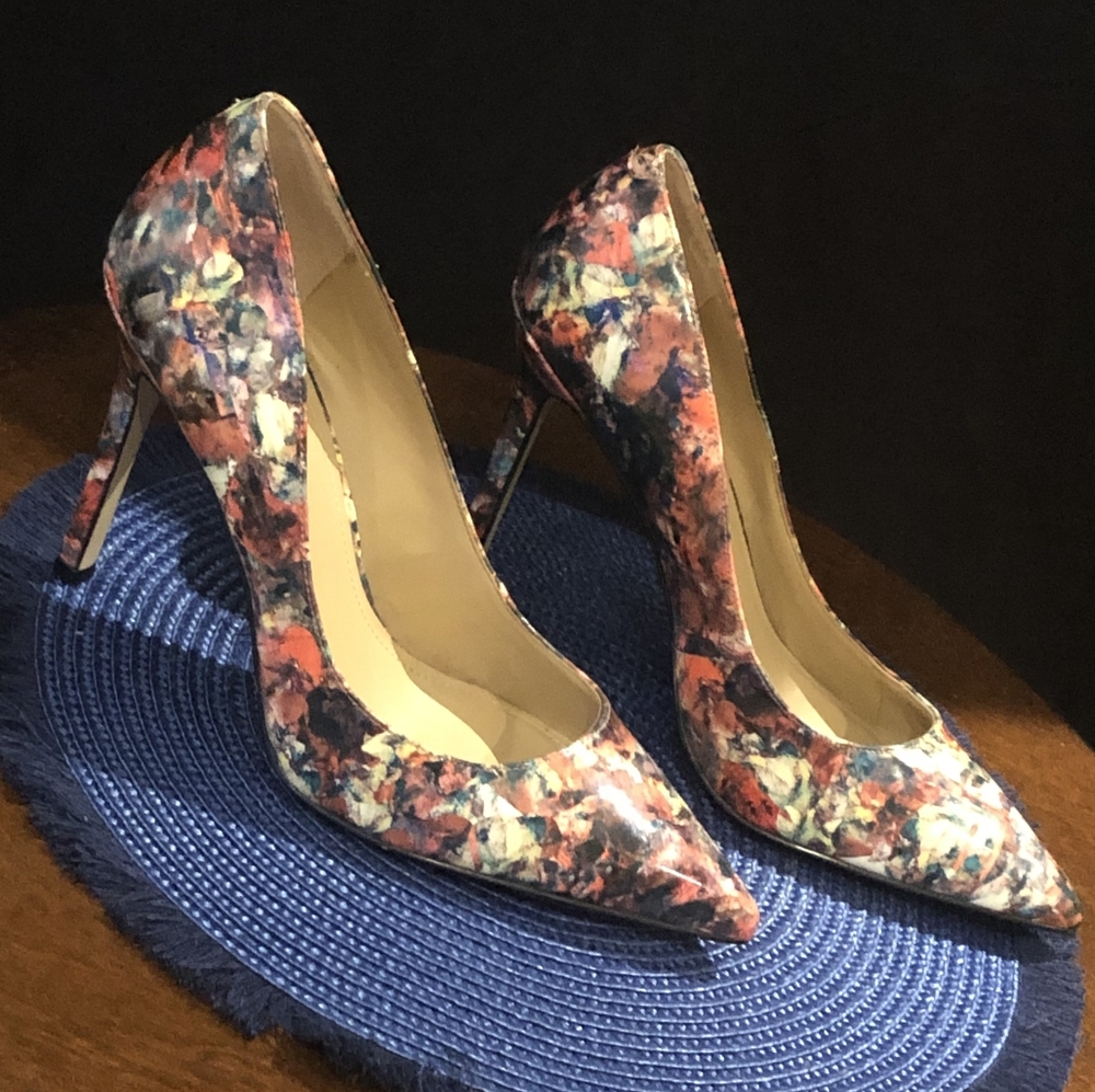 BCBG heels